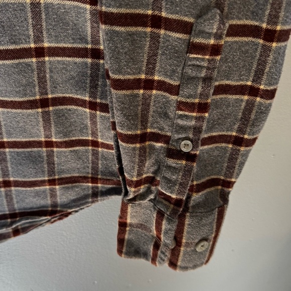 UNTUCKit Men’s Edmeades Gray Plaid Flannel Long Sleeve Button Up Top Sz XL - Picture 6 of 9